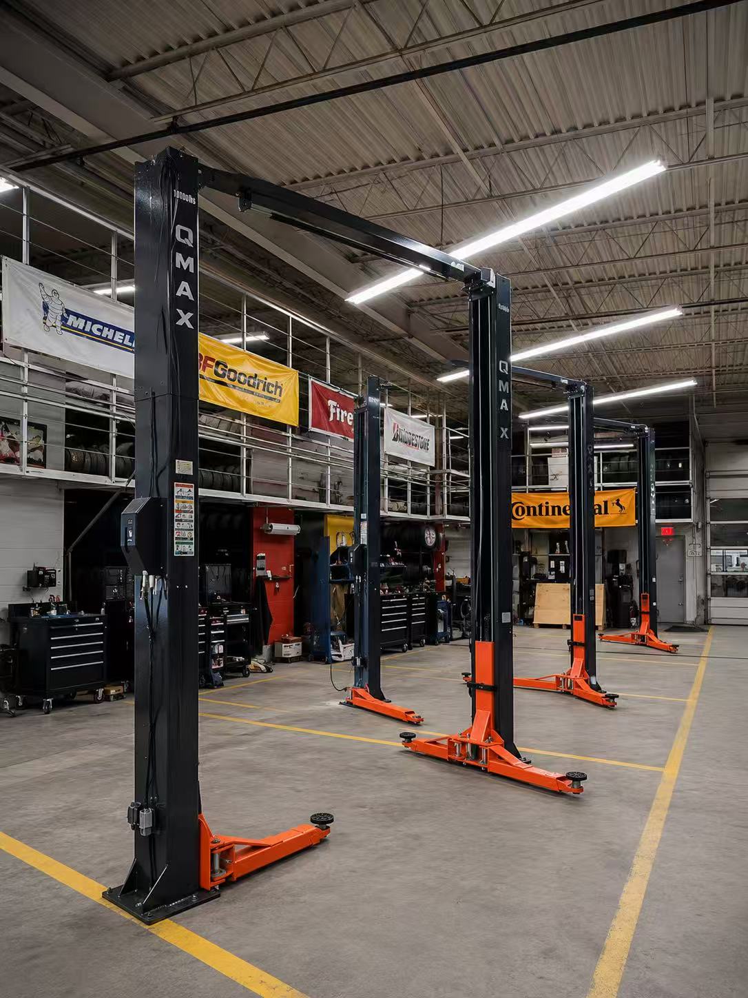 QMAX 10,000 LB Overhead 2-Post Lift | Pont élévateur automobile 2 colonnes 10 000 lb
